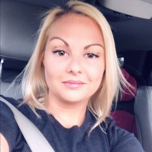 Meet your Posher, Jillian